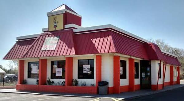 Aliberto's Mexican Food, Surfer Boy Pizza in Stranger Things 4