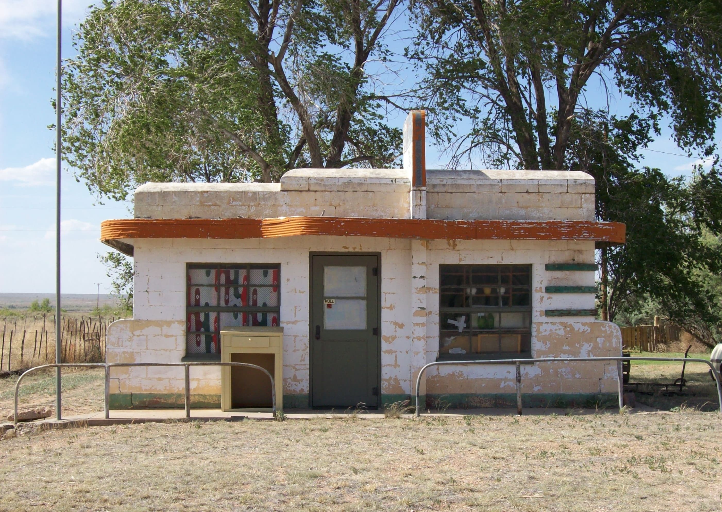 Abandoned Streamline Moderne cafe building in the ghost town of Glenrio on the New Mexico-Texas border along Route 66